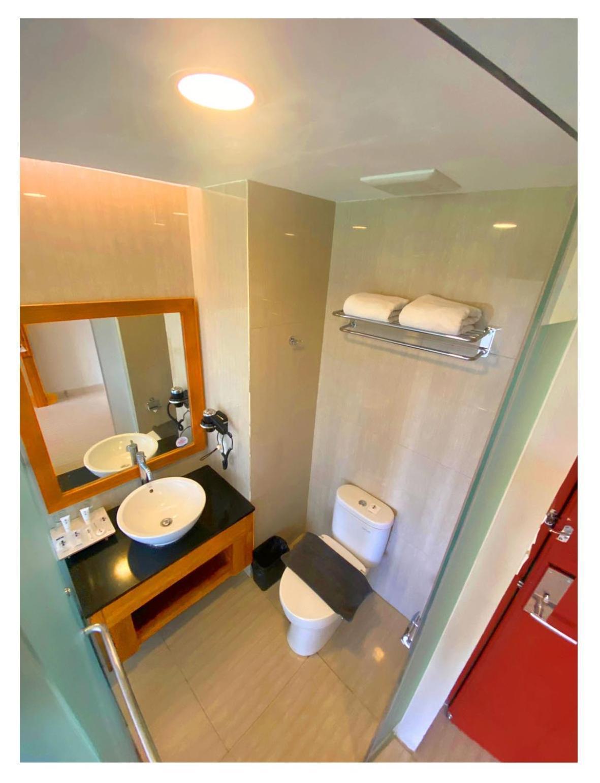 Famvida Hotel Lubuklinggau מראה חיצוני תמונה