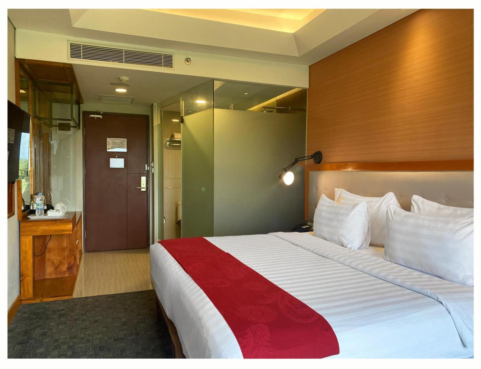 Famvida Hotel Lubuklinggau מראה חיצוני תמונה
