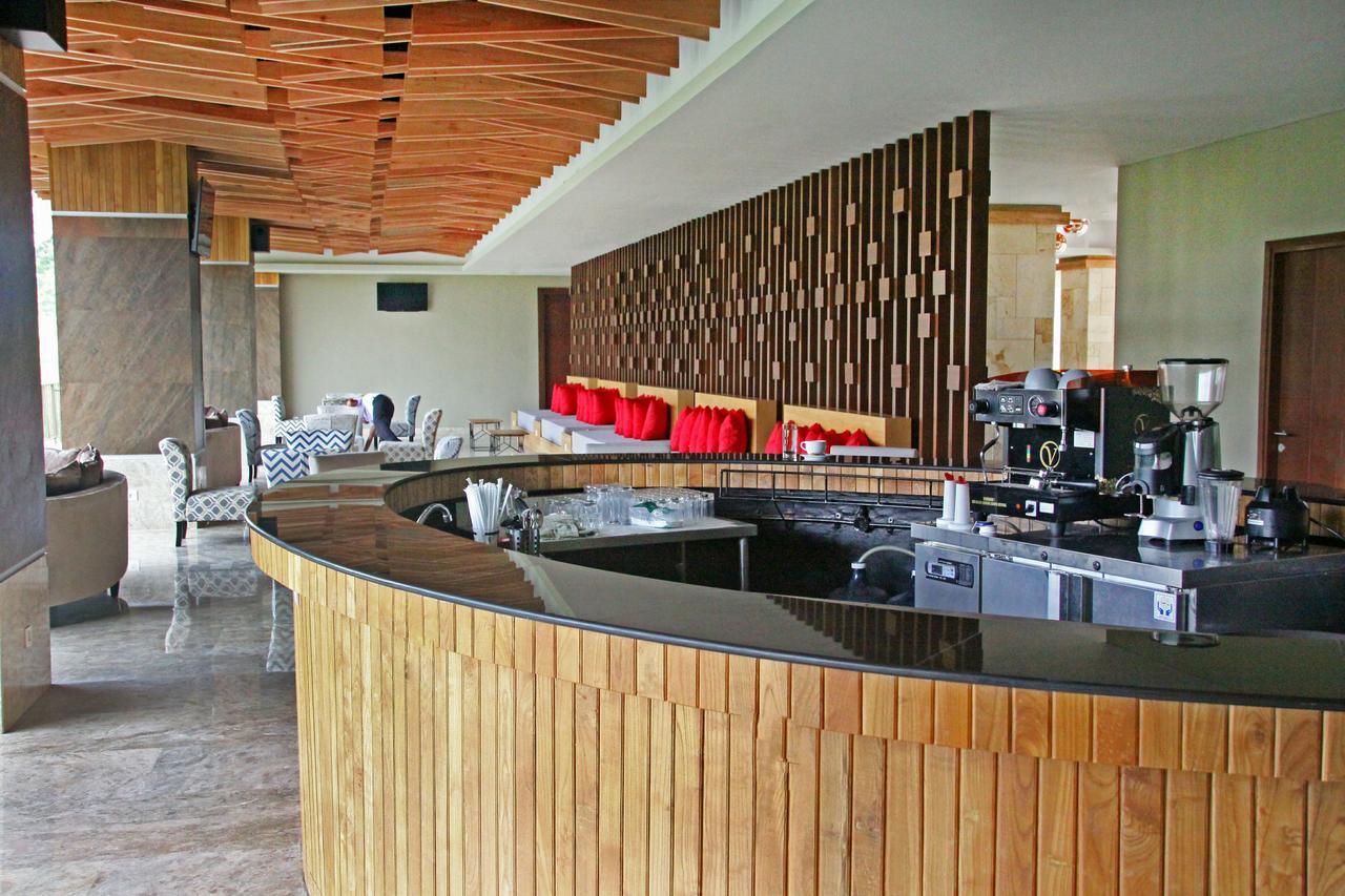 Famvida Hotel Lubuklinggau מראה חיצוני תמונה