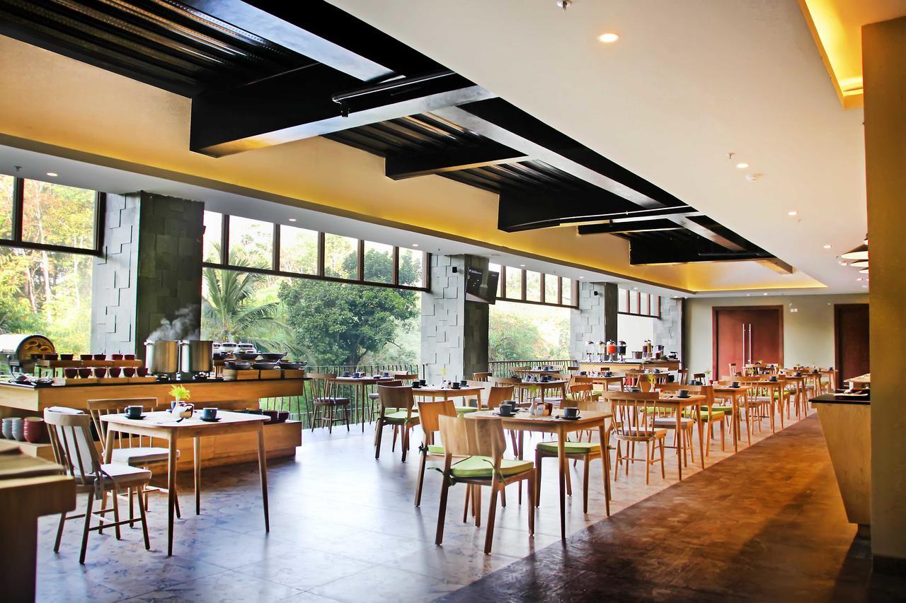 Famvida Hotel Lubuklinggau מראה חיצוני תמונה