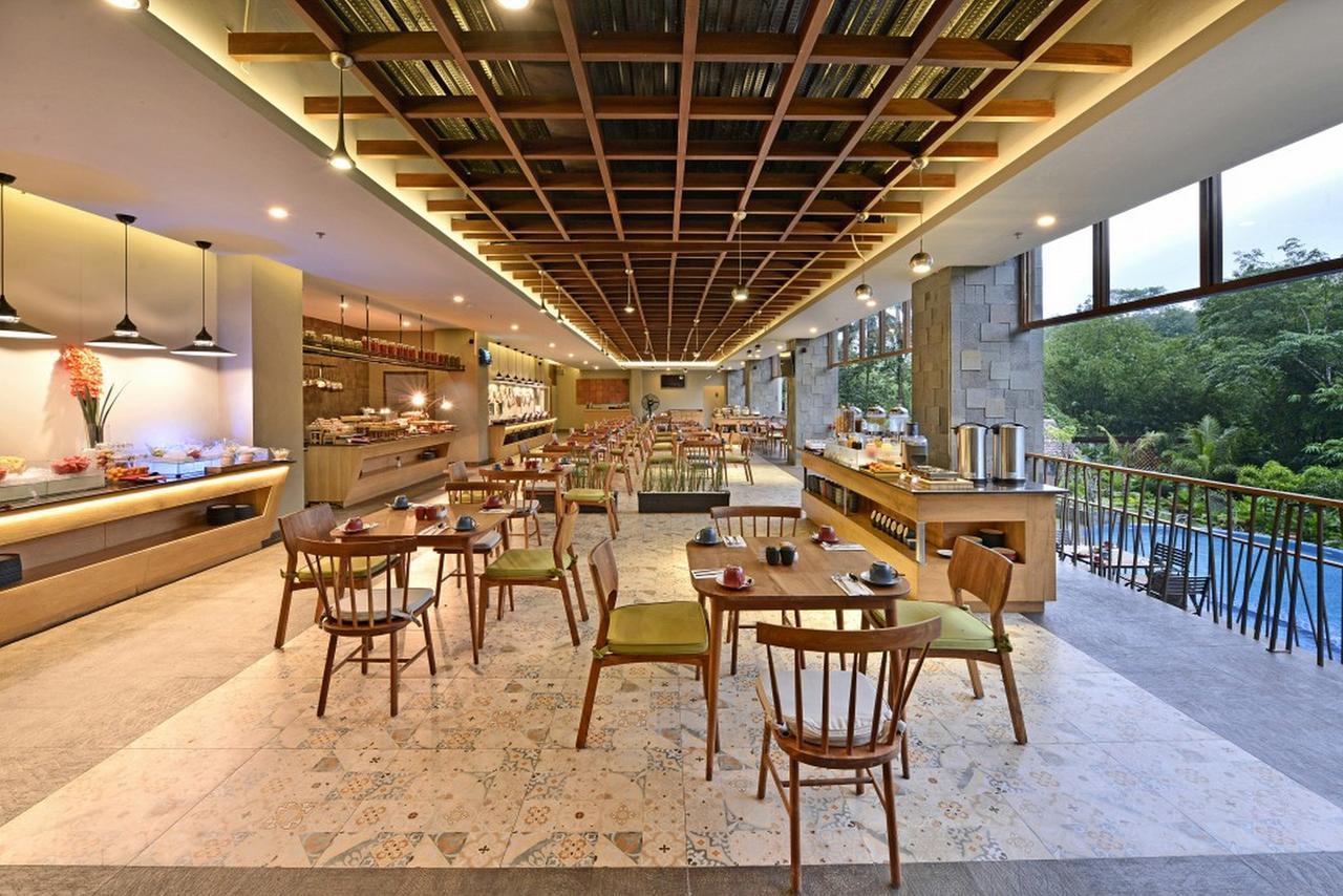 Famvida Hotel Lubuklinggau מראה חיצוני תמונה